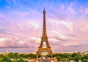 europe-top-attractions-eiffel-tower